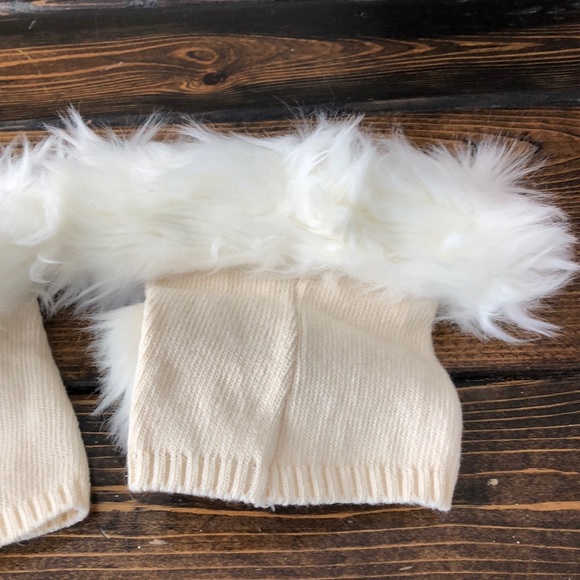 Country Kids Girls Ivory Faux Fur Boot Cuffs - Picture 7 of 7